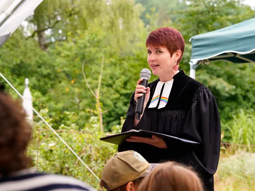 Ein mitreißender Gottesdienst in der Hasenmühle Ein mitreißender Gottesdienst in der Hasenmühle
